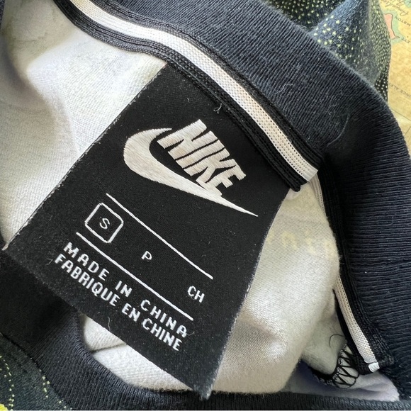 NIKE Essential Rave Bodycon Basketball Dress Short Sleeve Size Small - Picture 3 of 10